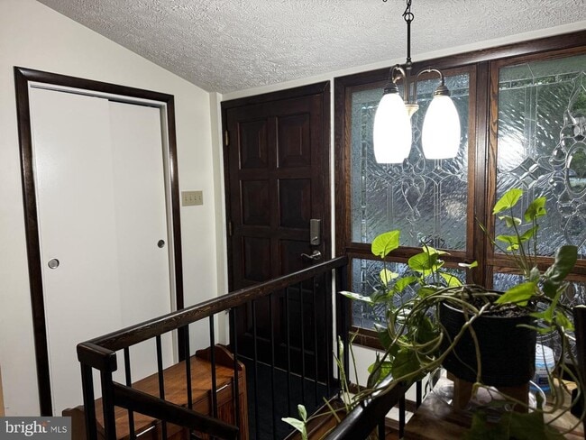 Building Photo - 11800 Wolf Run Ln