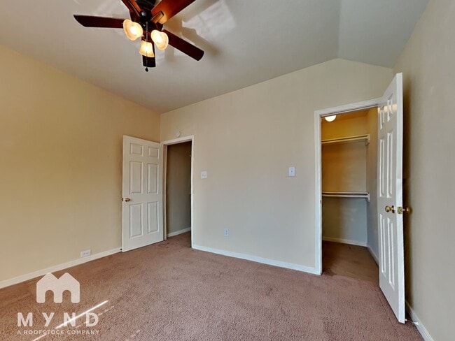 Building Photo - 2219 Garden Terrace Dr