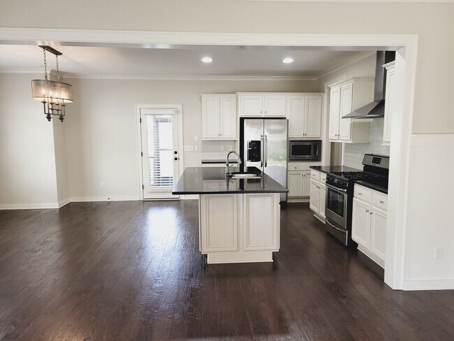 Building Photo - 4417 Tuckahoe Ln