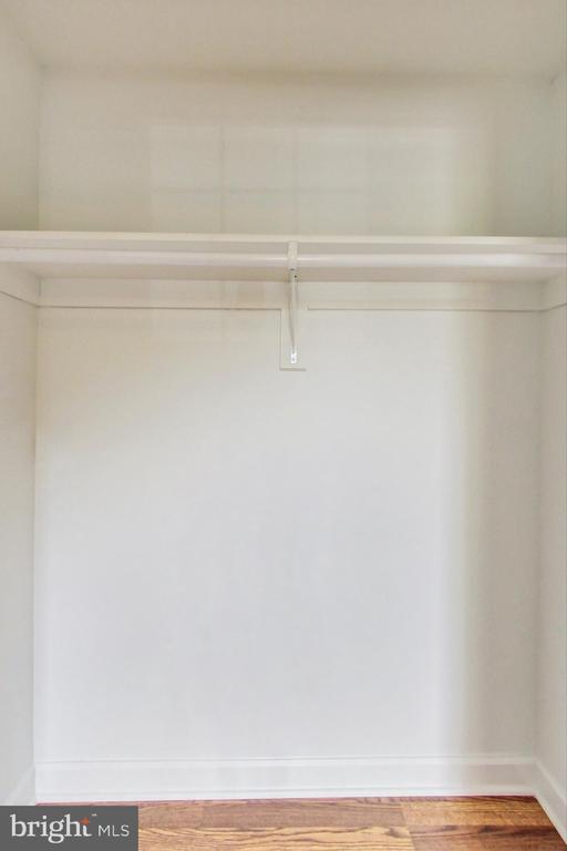 Building Photo - 5 Drumcastle Ct