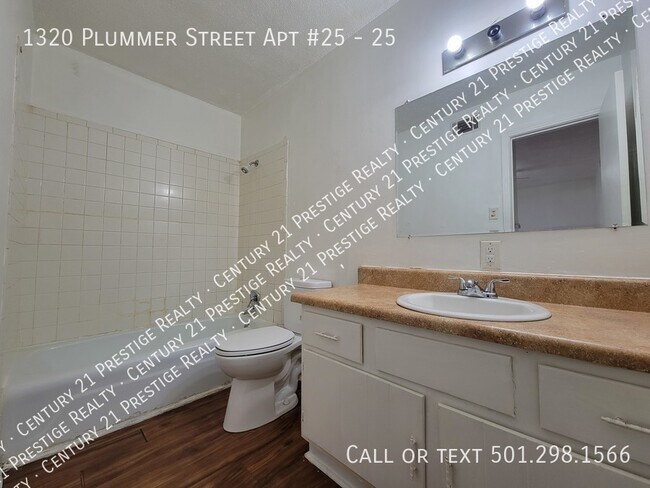 Building Photo - 1320 Plummer St