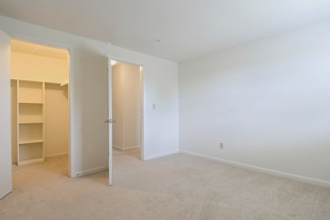 Interior Photo - Waterford Village Apartments