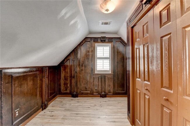 Building Photo - 2072 Fairport Way