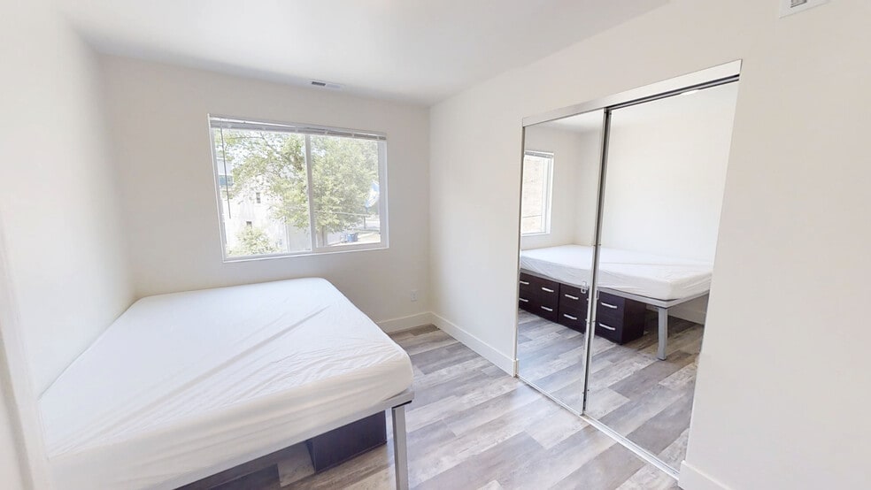Unit 3 Bedroom 2 - 943 Dewey Ave