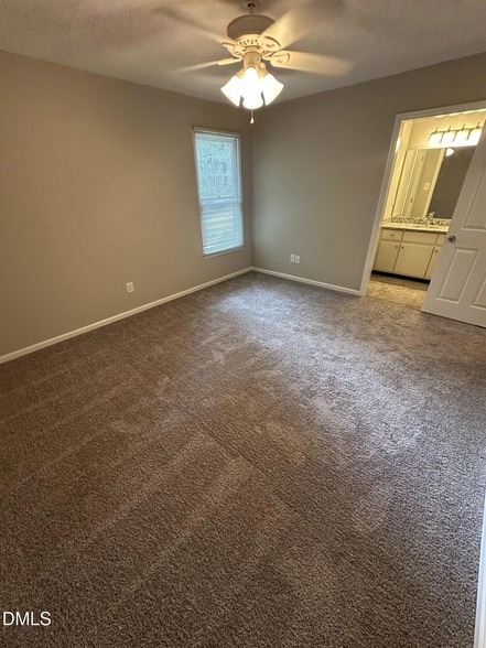 Building Photo - 5621 Hamstead Crossing