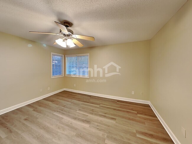 Building Photo - 1815 Bernice Dr