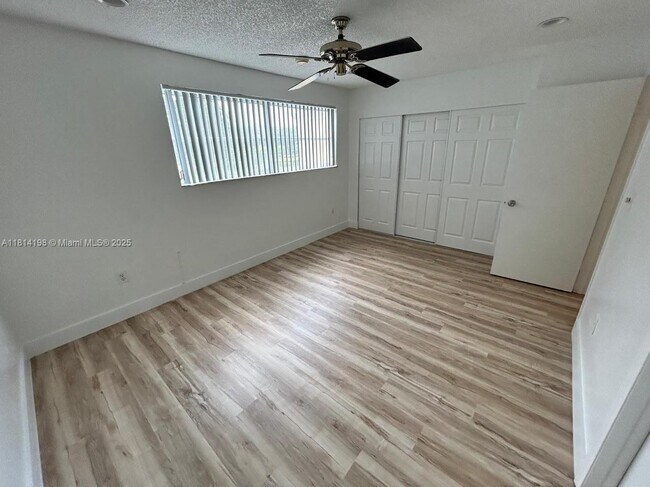 Building Photo - 1325 NW 124th Ave