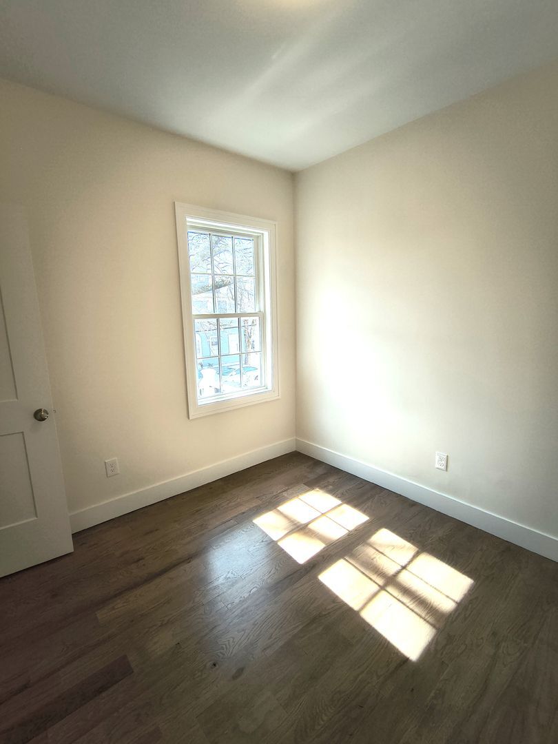 Building Photo - 7 East St