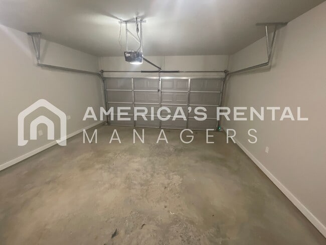 Building Photo - 255 Buckhorn Cir