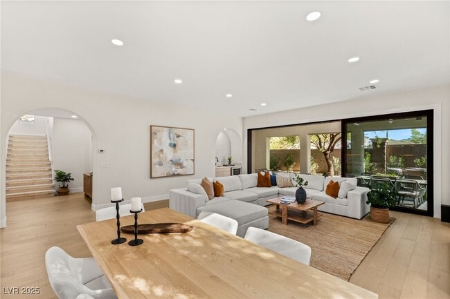 Building Photo - 12024 Whitehills St