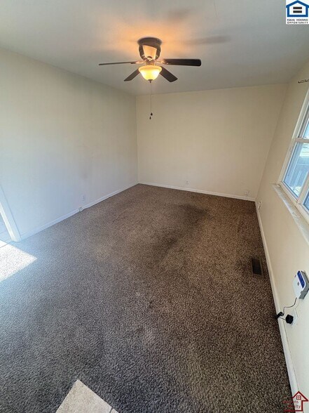 Building Photo - 445 Rockwood Dr