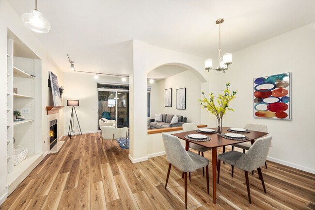 Building Photo - Available Now! Charming 3-Bedroom Home in ...