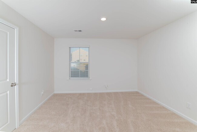 Building Photo - 204 Dunham Rd