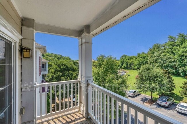 Building Photo - 4846 Bevendean Dr