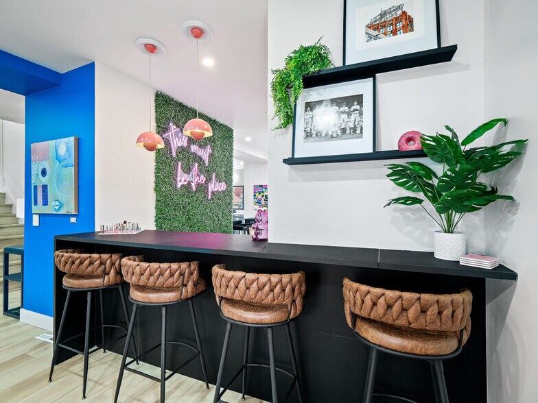 Building Photo - 25 N Rose Blvd