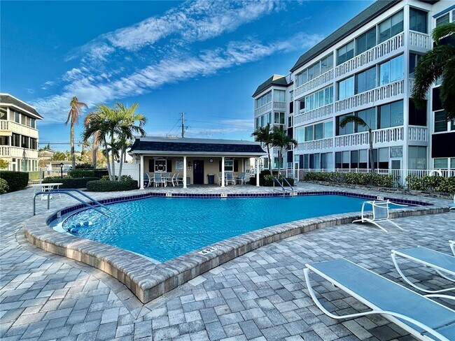 Building Photo - 147 Bluff View Dr