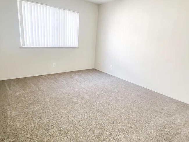 Building Photo - 5330 Monterey Rd