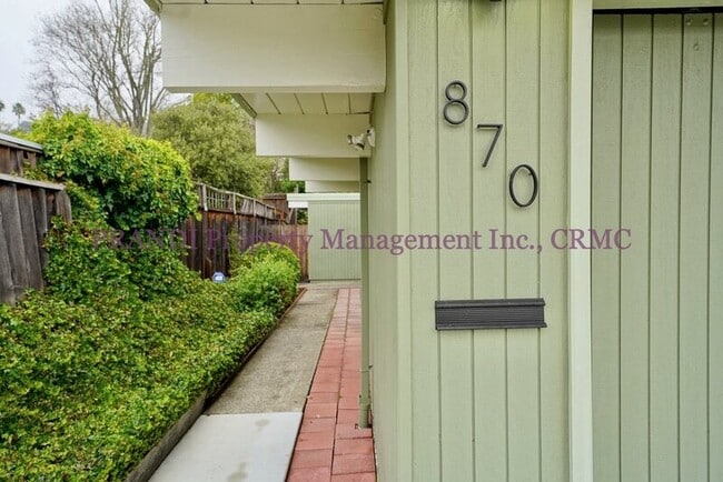 Building Photo - 870 Penny Royal Ln