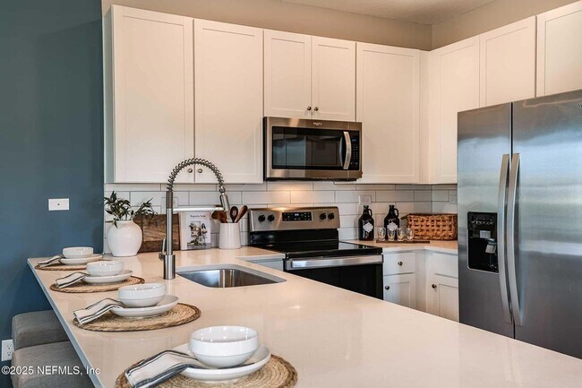 Building Photo - 10654 Towns Wy