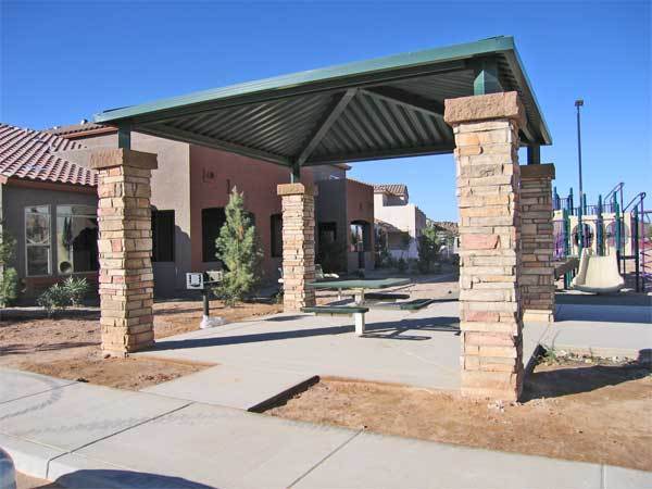 Building Photo - 2600 E Springfield Pl