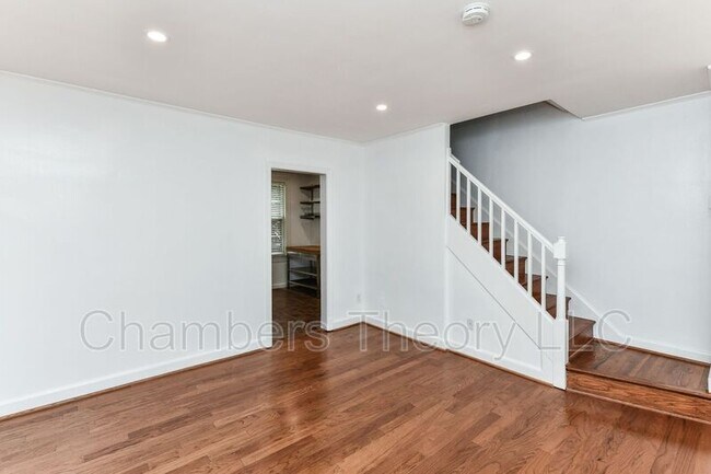 Building Photo - 1400 S Barton St