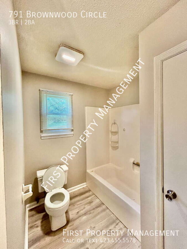 Building Photo - 791 Brownwood Cir