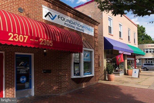 Building Photo - 2302 Sanford St