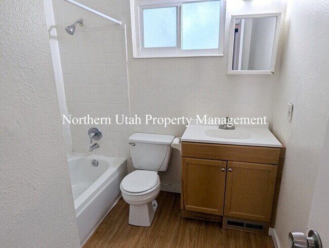 Building Photo - 3204 S 1855 W