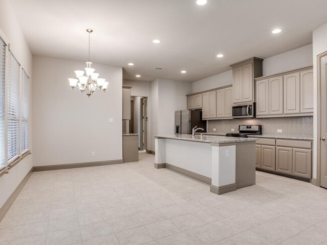 Building Photo - 7685 Regal Ln