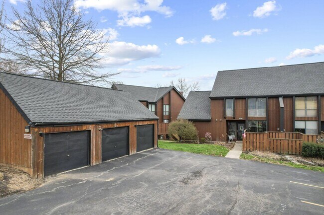 Building Photo - 4765 Smoketalk Ln