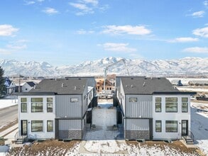 Building Photo - 1187 Lauren Ln
