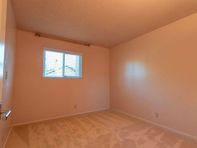 Building Photo - 1484 Carnot Dr