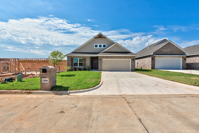 Primary Photo - 12606 Shady Glen