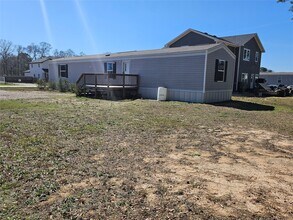 Building Photo - 16299 Crockett Martin Ests Dr