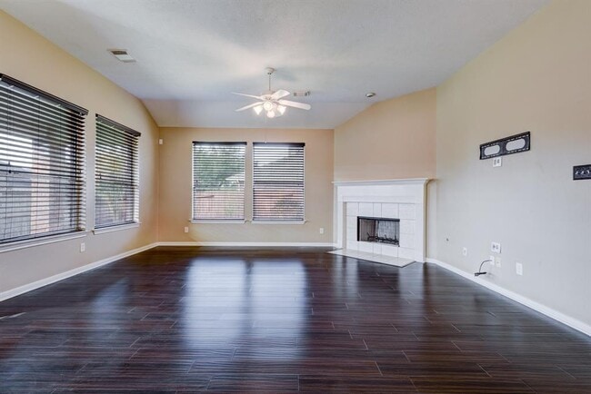 Building Photo - 21903 Hannover Ridge Dr