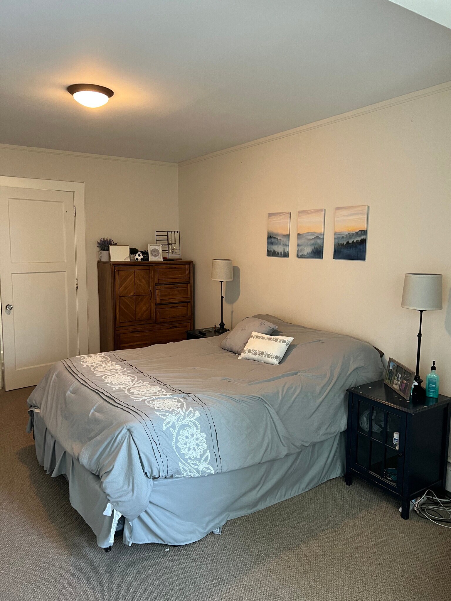 Building Photo - 6826 W Wisconsin Ave