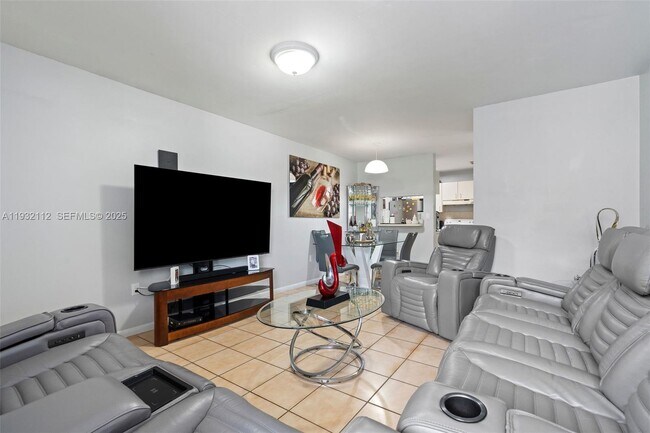 Building Photo - 7111 SW 129th Ave