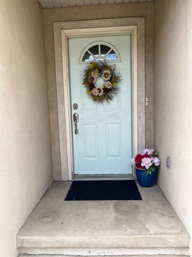 Building Photo - 1383 S Slate Canyon Dr