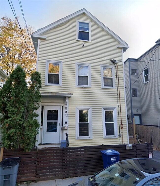 Building Photo - 22 Hingham St