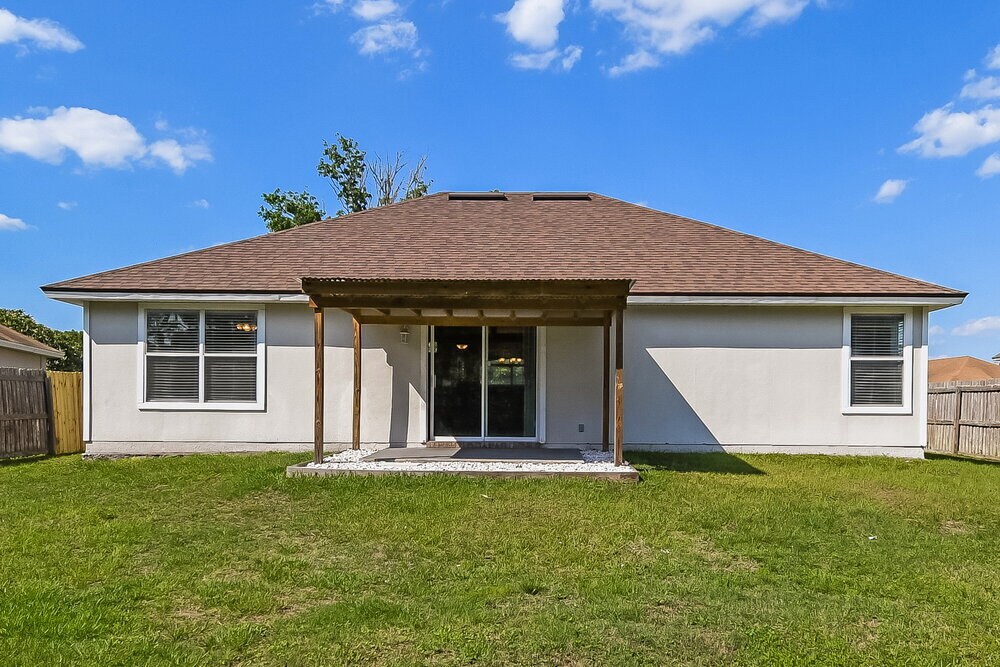 Building Photo - 3664 Arava Dr