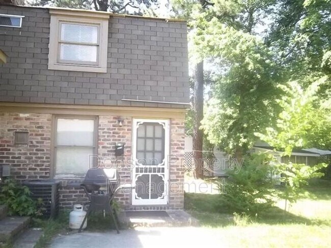 Primary Photo - 907 Lafayette St