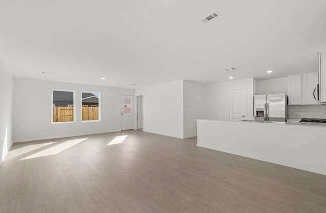 Building Photo - 2706 Pebble Whisper Dr
