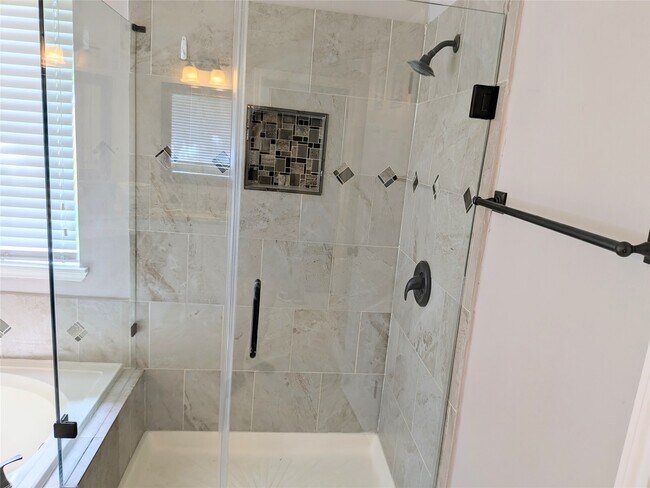 Building Photo - 10067 Lazy Meadows Dr