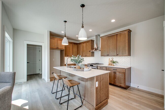 Building Photo - Sophisticated Luxury Townhome in the Heart...