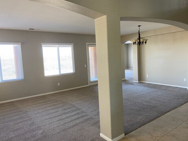 Building Photo - 5 Bedroom Morgan Hill Home Coming in July