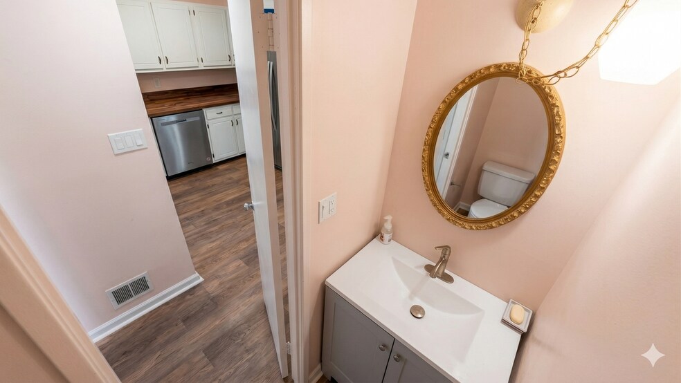 Building Photo - 971 S Taylor St