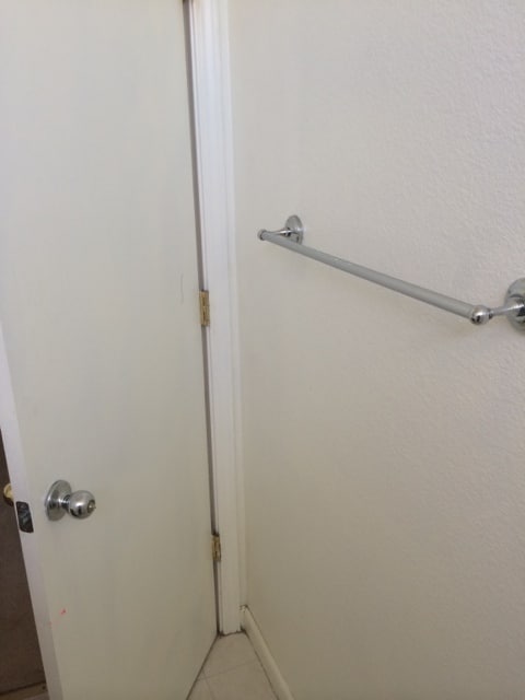 Building Photo - 2328 S Fallbrook Dr