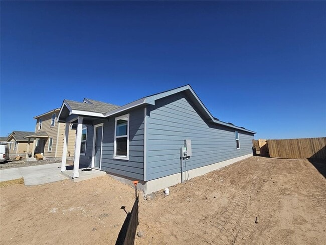 Building Photo - 2304 Blizzard Dr