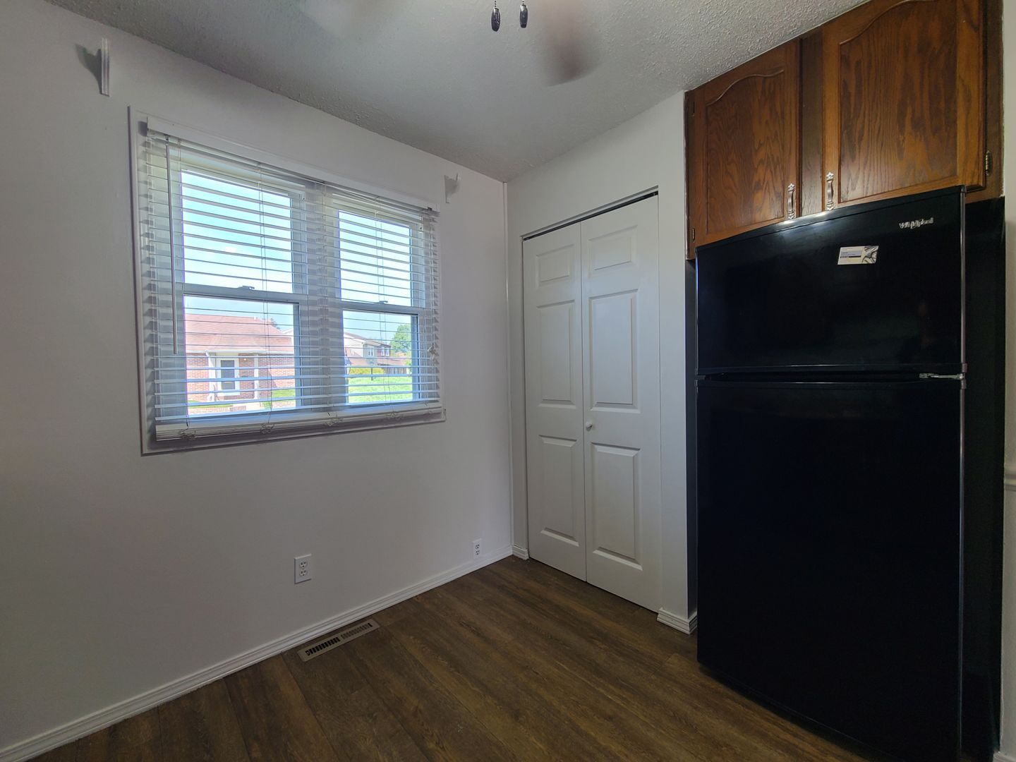 Building Photo - 2595 Stratford Dr