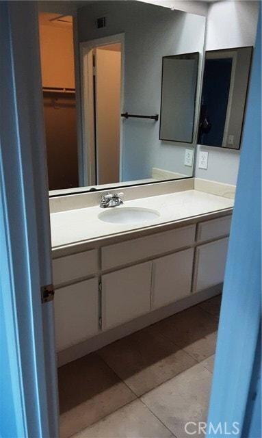 Building Photo - 27546 Jasmine Ave